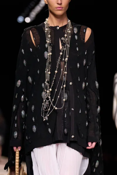 Look 65